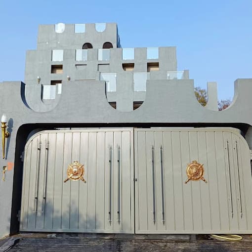 A Creation Castle Farm Stays